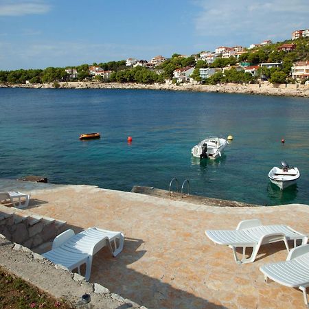 Apartments By The Sea Bilo, Primosten - 4191 Екстериор снимка