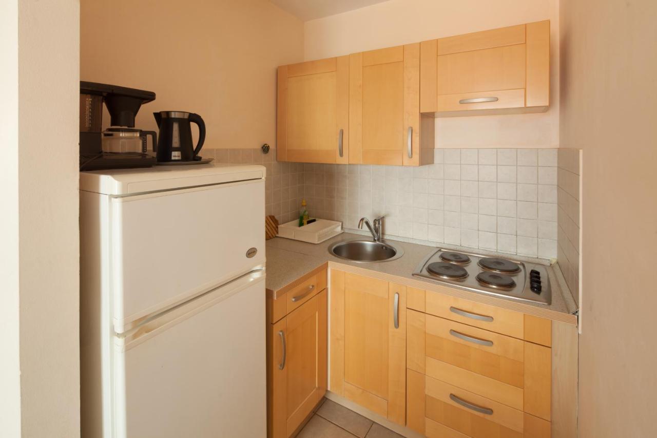 Apartments By The Sea Bilo, Primosten - 4191 Екстериор снимка