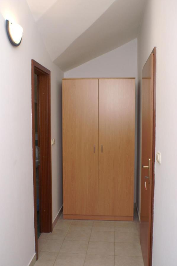 Apartments By The Sea Bilo, Primosten - 4191 Екстериор снимка