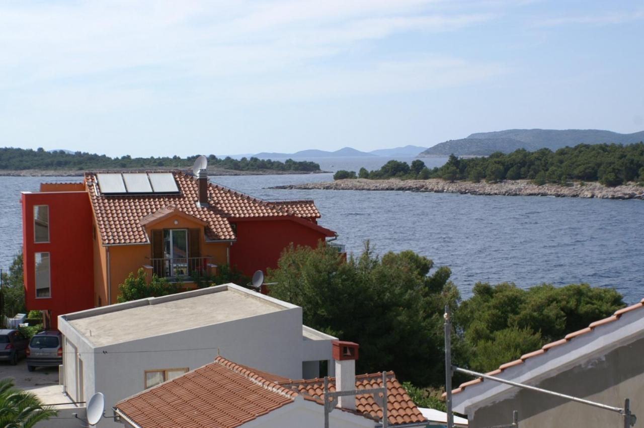 Apartments By The Sea Bilo, Primosten - 4191 Екстериор снимка